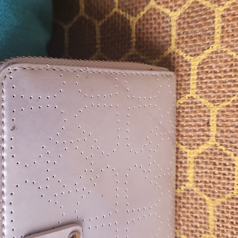 Kate Spade Neda Metallic Silver Perforated Wallet - Picture 4 of 7